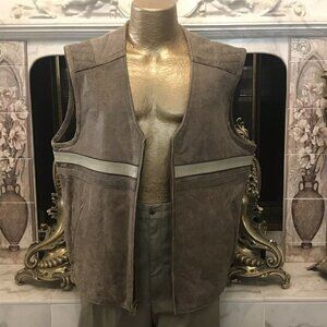 X ELEMENT. Size XL. Chest 45". $134 Leather Vest. Pockets. Hem Side Zips. C